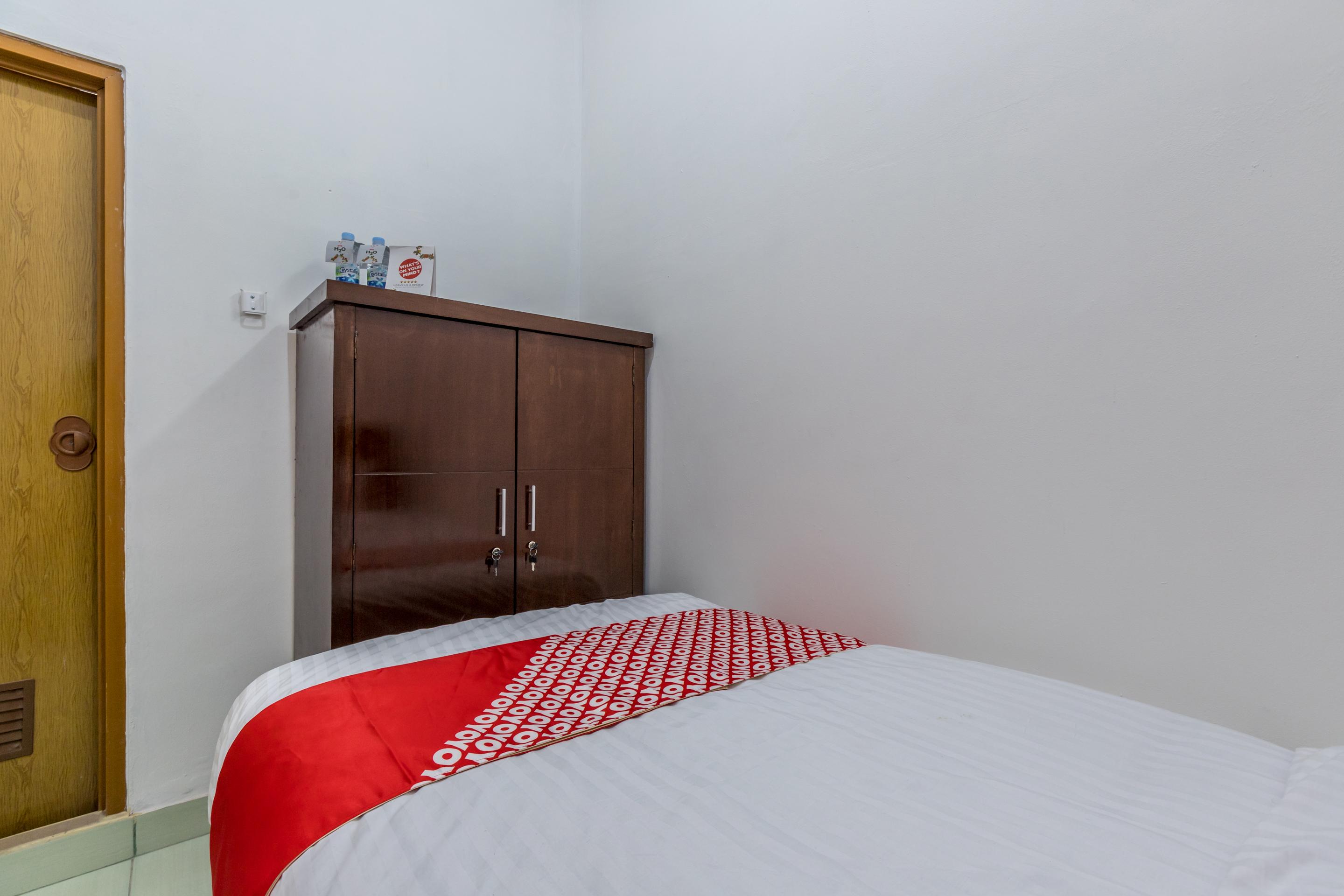 Super Oyo 1487 Residence Khoe Джакарта Екстериор снимка