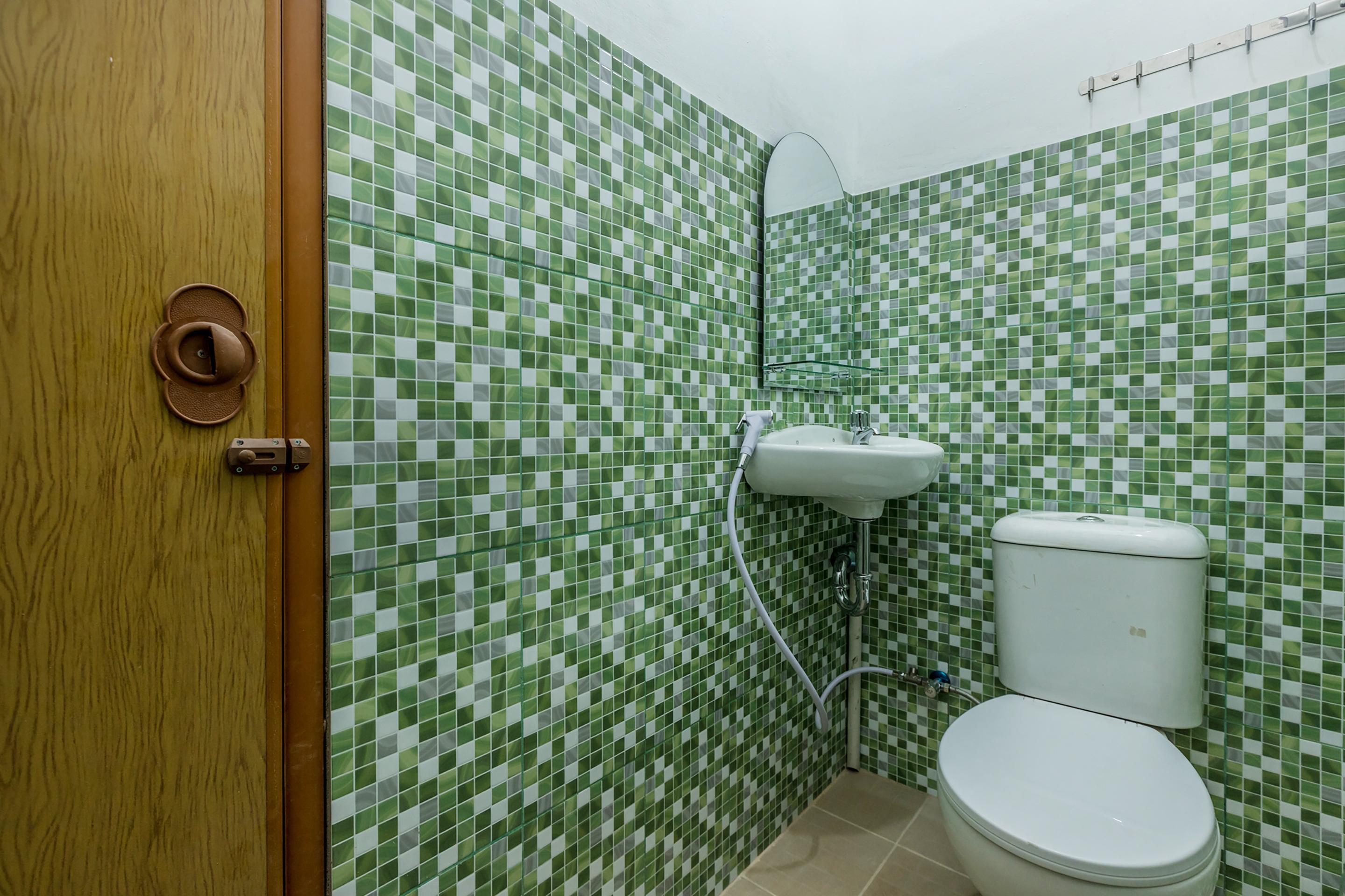 Super Oyo 1487 Residence Khoe Джакарта Екстериор снимка