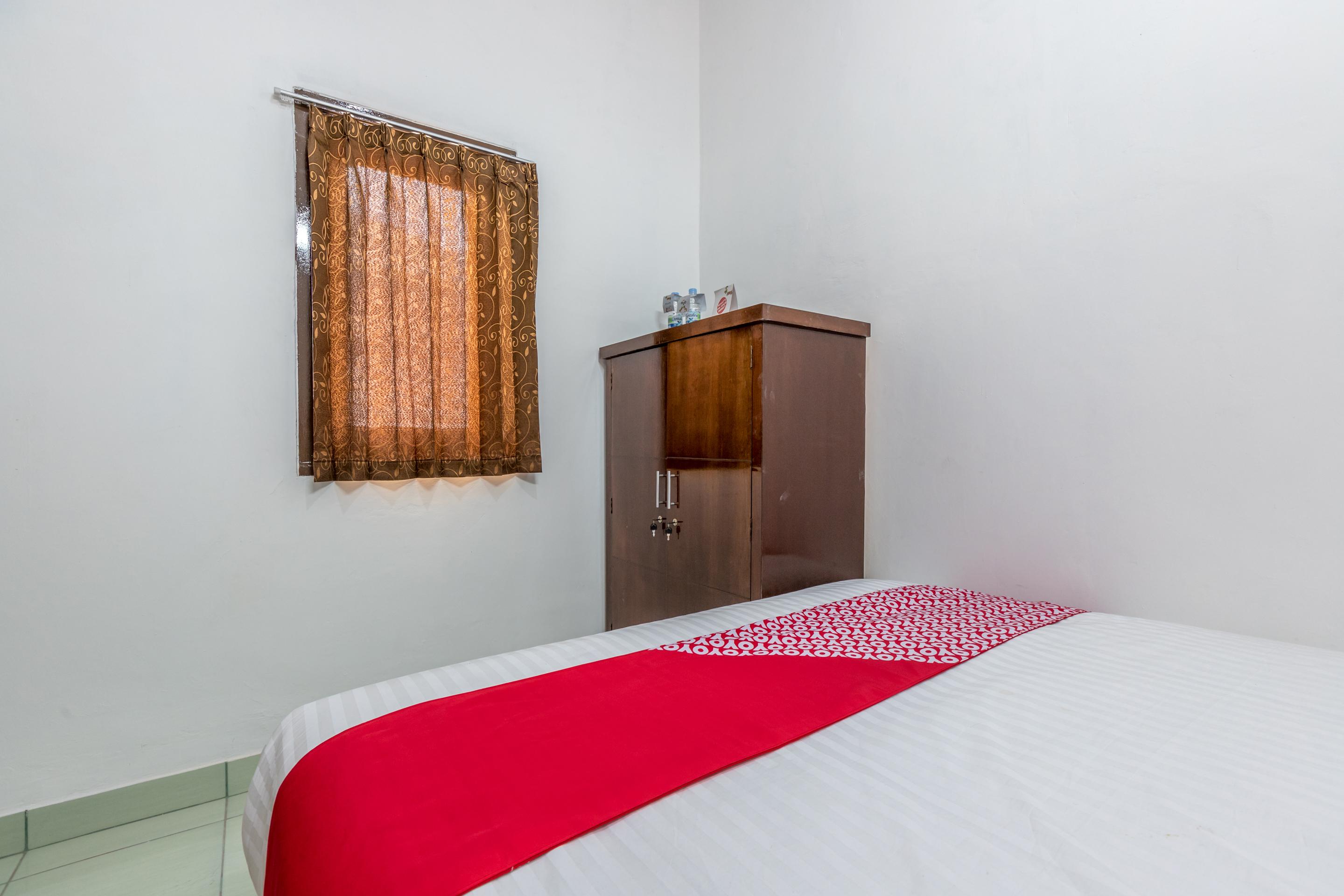 Super Oyo 1487 Residence Khoe Джакарта Екстериор снимка