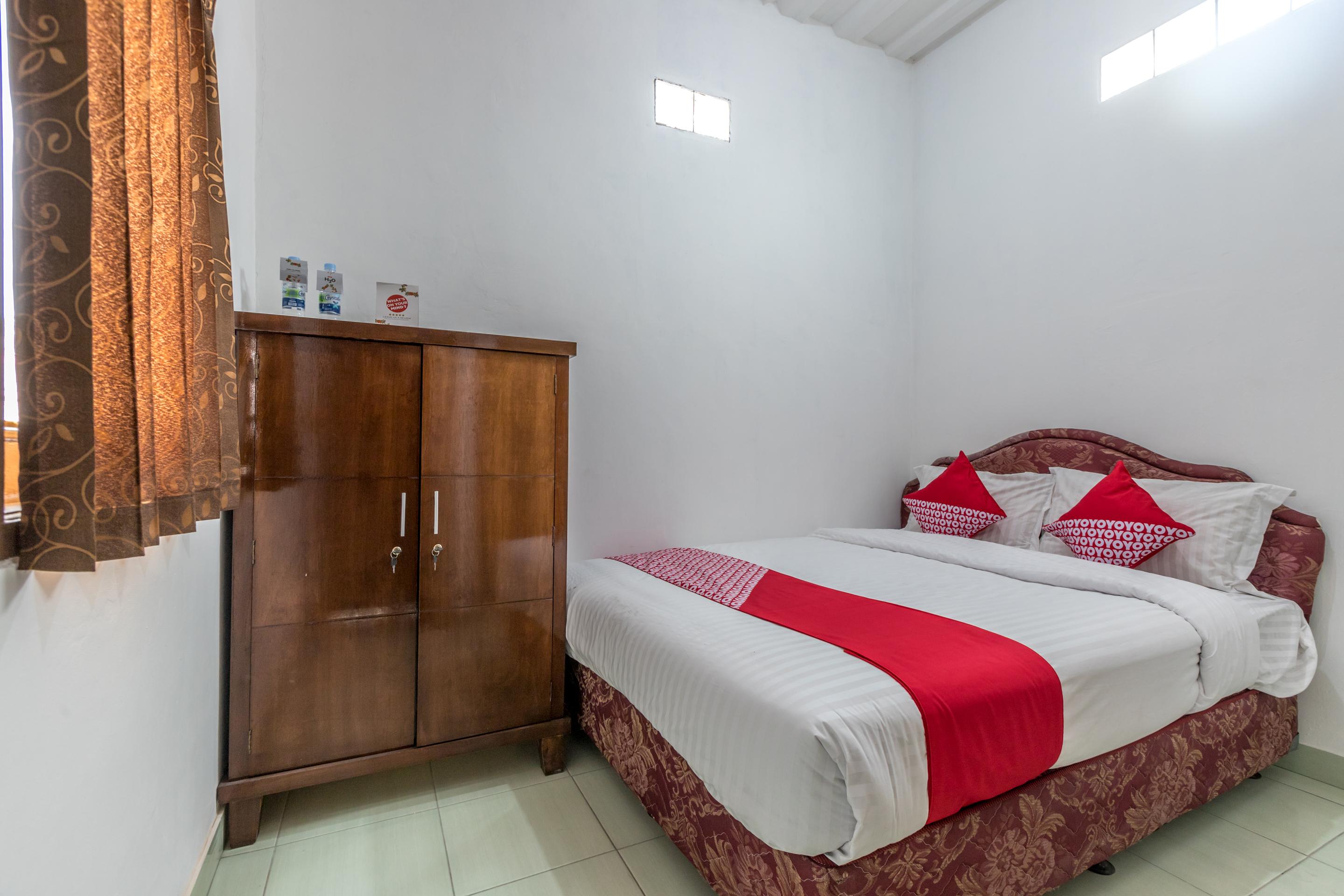 Super Oyo 1487 Residence Khoe Джакарта Екстериор снимка
