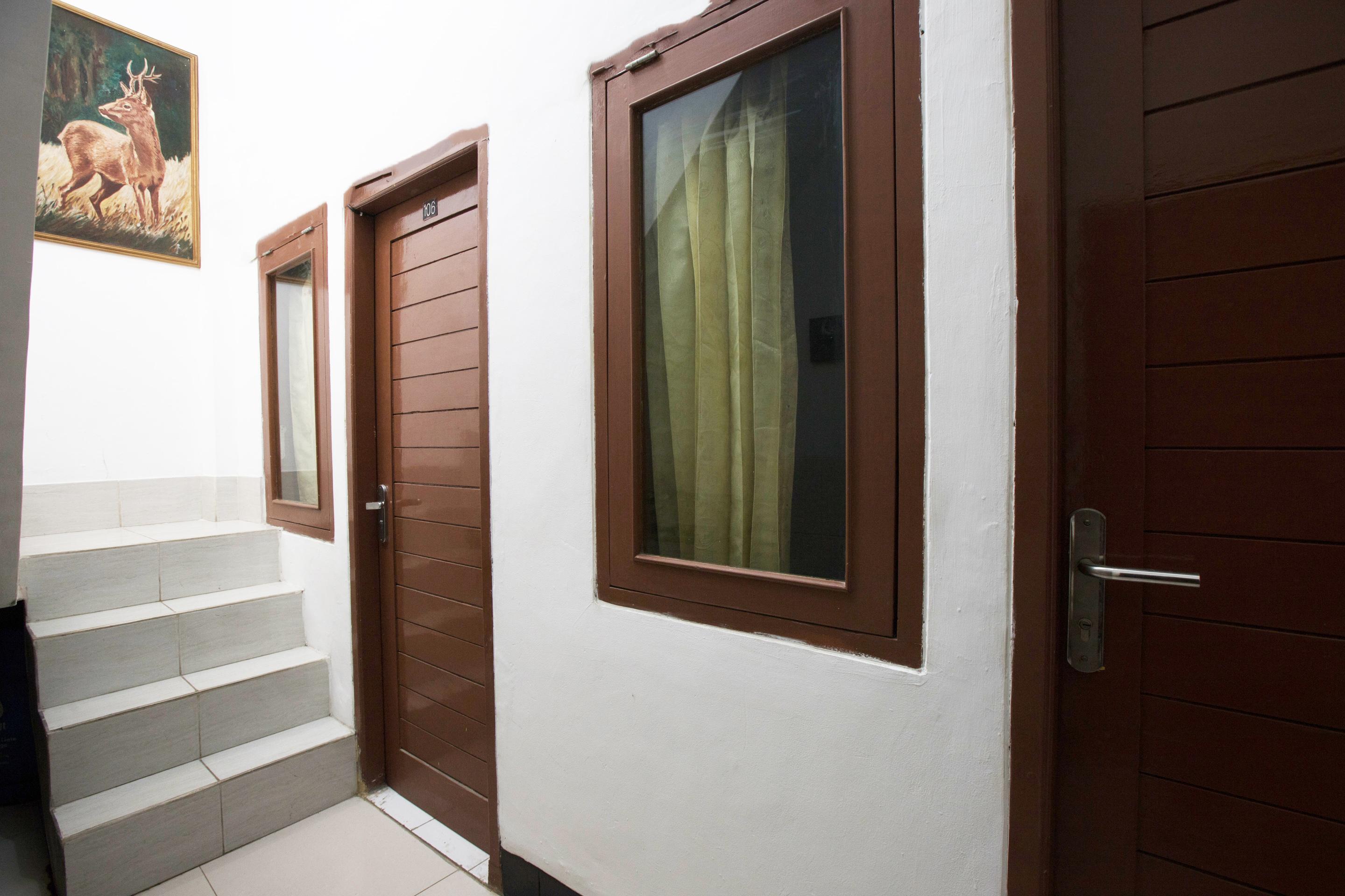 Super Oyo 1487 Residence Khoe Джакарта Екстериор снимка