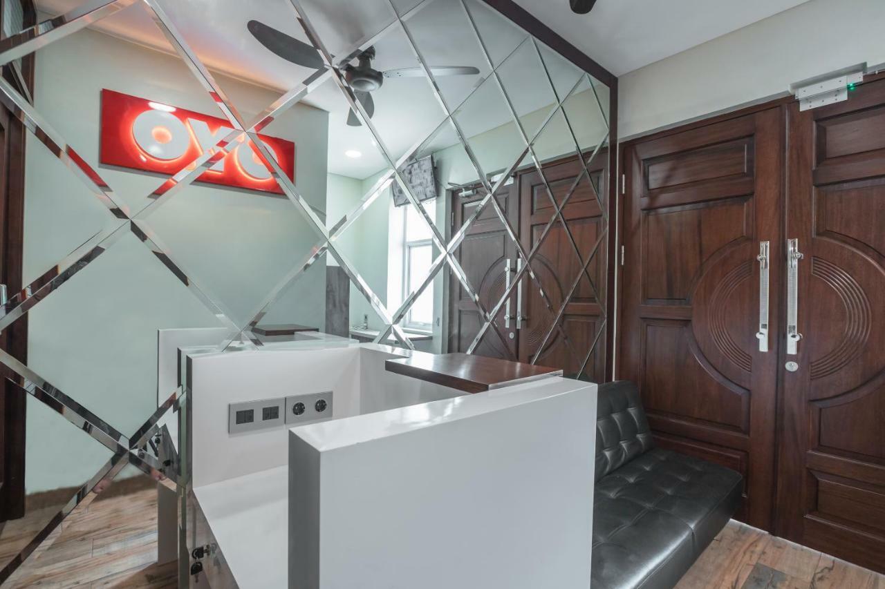 Super Oyo 1487 Residence Khoe Джакарта Екстериор снимка