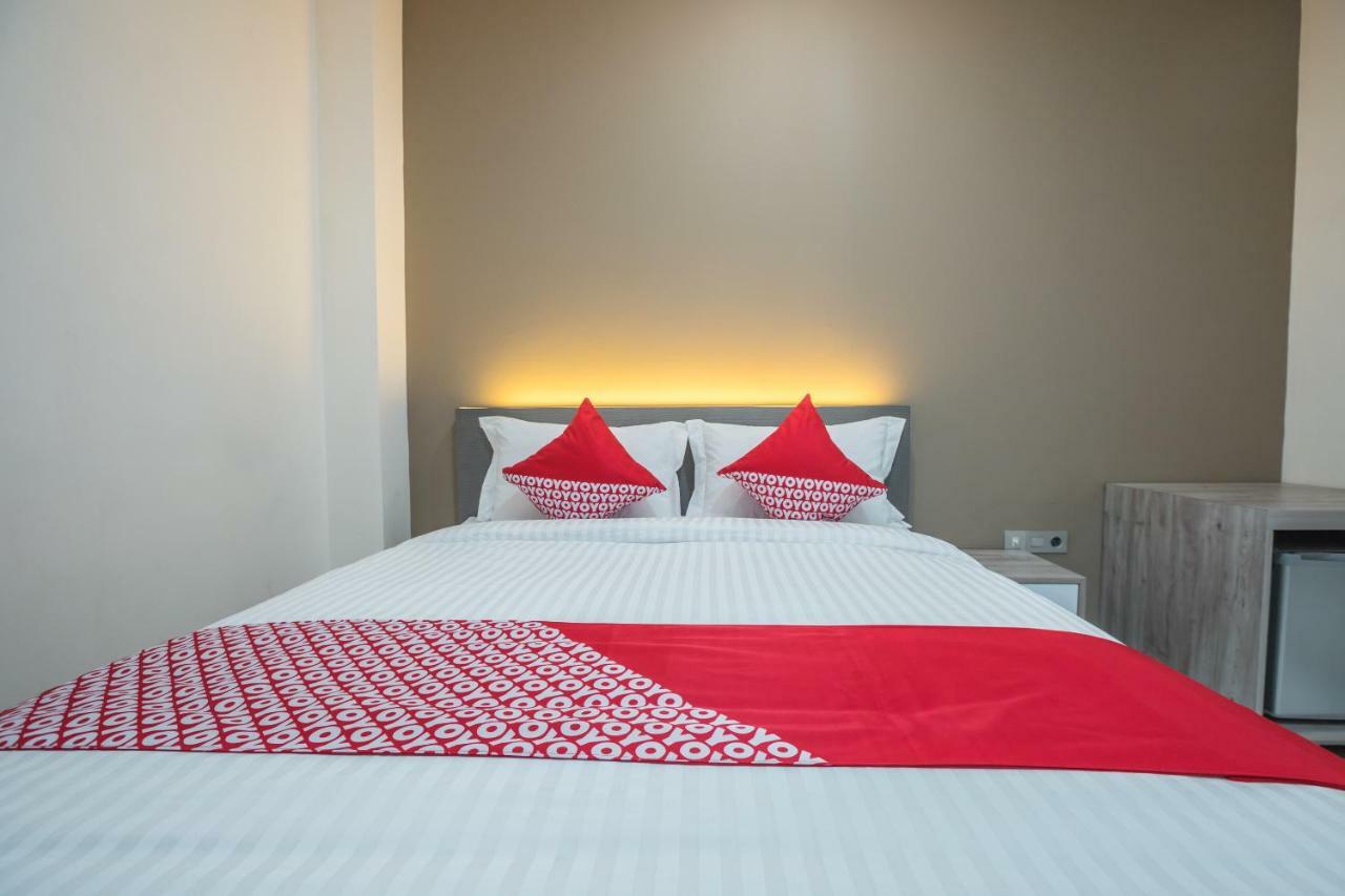 Super Oyo 1487 Residence Khoe Джакарта Екстериор снимка