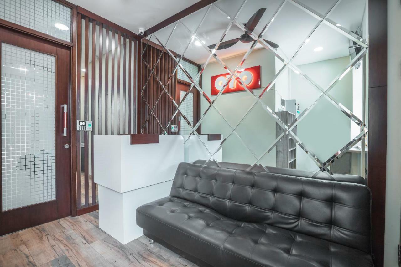 Super Oyo 1487 Residence Khoe Джакарта Екстериор снимка
