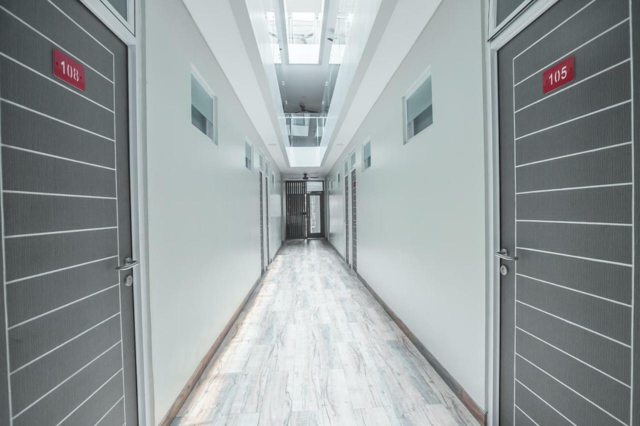 Super Oyo 1487 Residence Khoe Джакарта Екстериор снимка