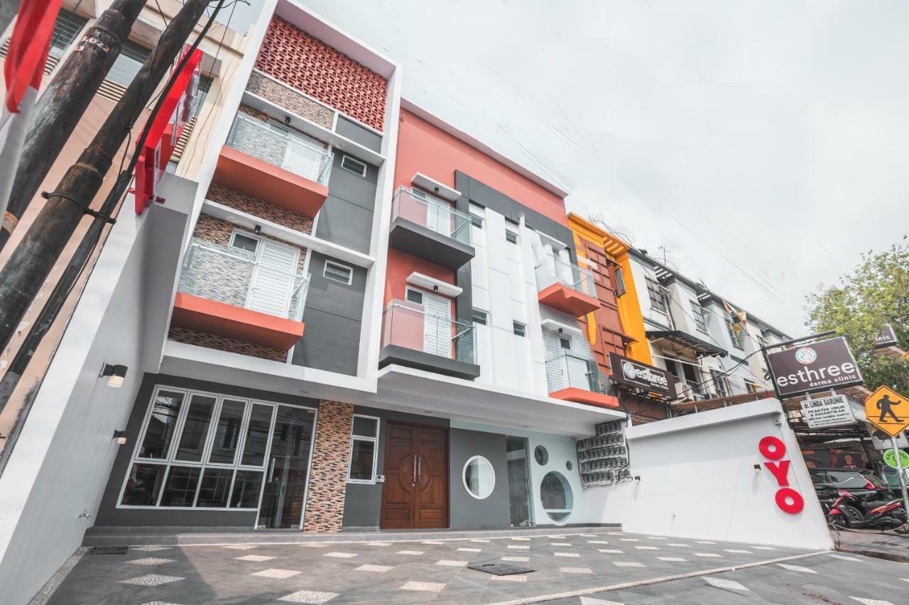 Super Oyo 1487 Residence Khoe Джакарта Екстериор снимка
