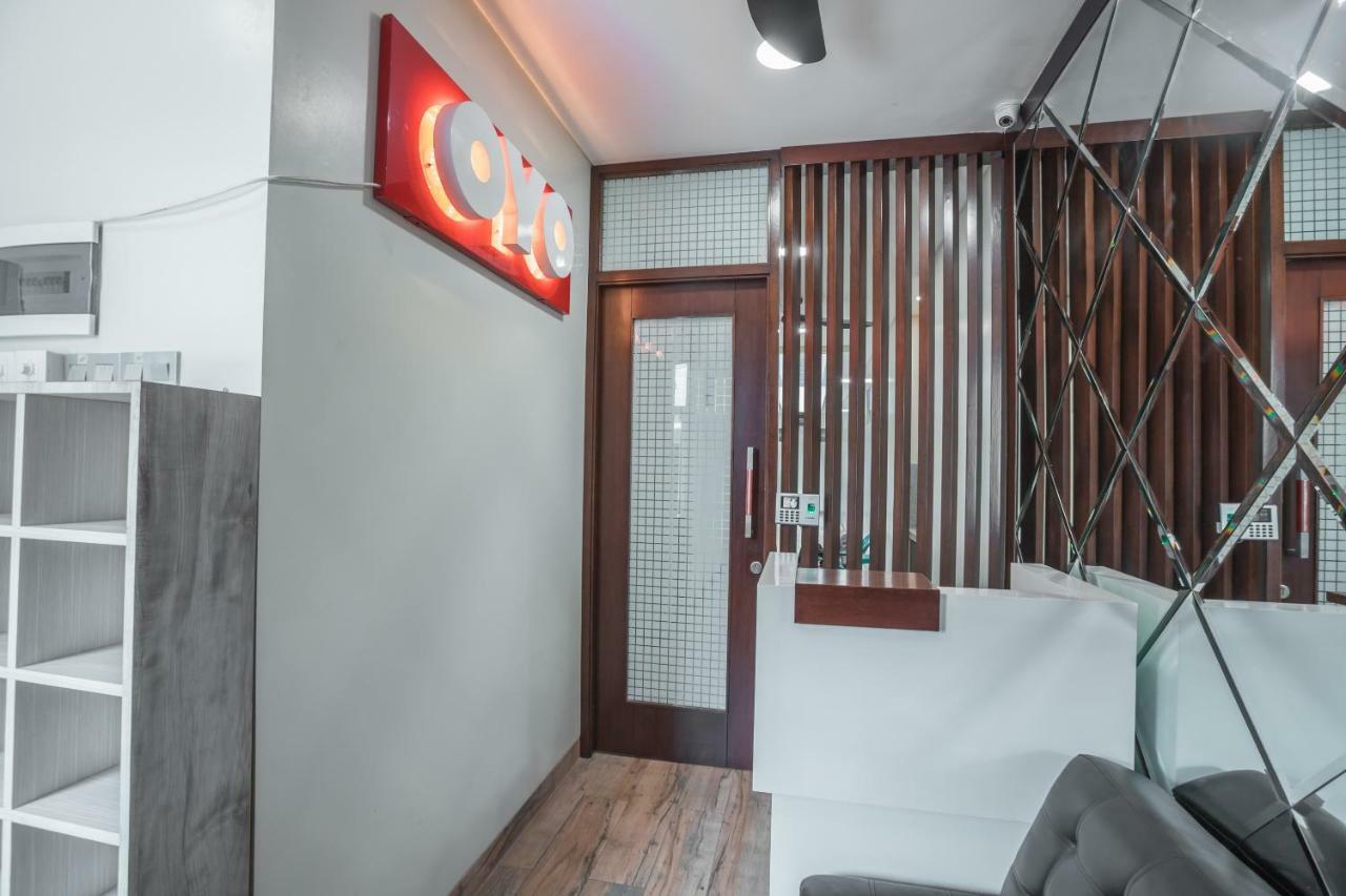 Super Oyo 1487 Residence Khoe Джакарта Екстериор снимка